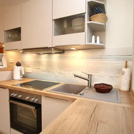 Apartment Badestra_e 80_ Whg_ 1_ Goting Hus